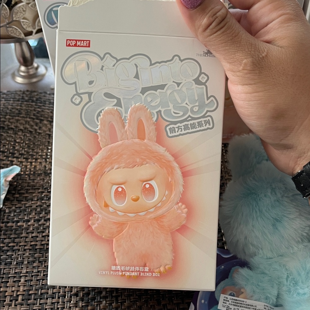 Pop Mart Big Energy Blue LABUBU PLUSH TOY (HOPE) - Picture 8 of 14